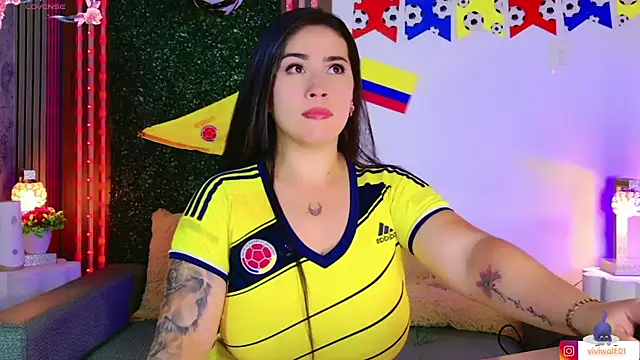 sarawolff online show from June 24, 6:34 am