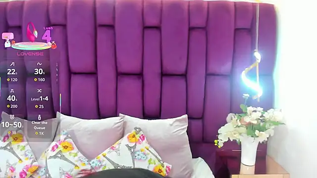 megannherrera online show from December 22, 12:30 pm