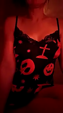 LeemaBean online show from October 9, 5:00 am