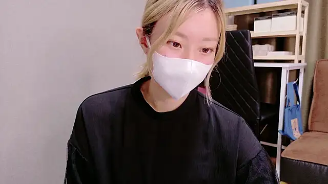 Nana  ch online show from October 22, 11:26 am