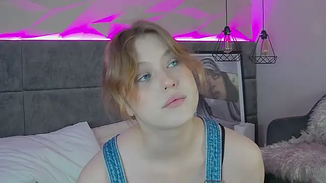 CaitlinSugar online show from June 14, 4:35 am