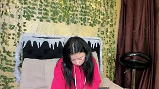 Tiffany Nm online show from December 19, 2:09 pm