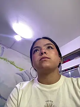 Snapshot of EmilyHarperr chatting on October 17, 12:08 pm EmilyHarperr online show from October 17, 12:08 pm