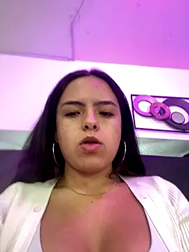 Snapshot of EmilyHarperr chatting on October 1, 11:48 am EmilyHarperr online show from October 1, 11:48 am