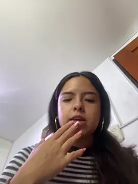 Snapshot of EmilyHarperr chatting on October 8, 11:47 am EmilyHarperr online show from October 8, 11:47 am