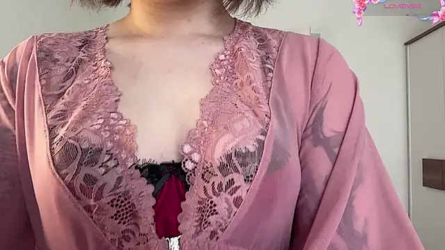 VerniceEngelking online show from July 14, 6:18 am