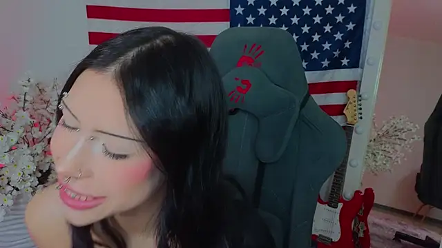 venomeowww   online show from March 6, 4:07 am