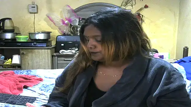 Snapshot of crazyloverstasmike chatting on October 16, 8:00 pm crazyloverstasmike online show from October 16, 8:00 pm