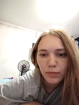 AlisaWyn online show from June 25, 1:57 pm