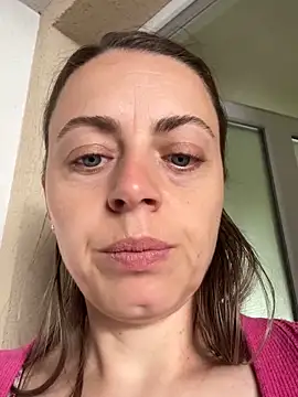 ladywithbigass online show from June 14, 5:41 am