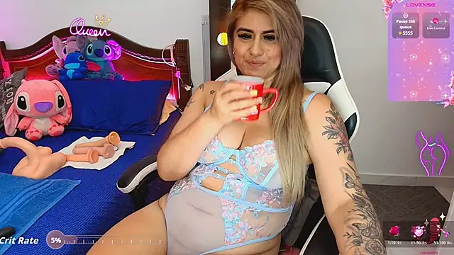 aamanda Queen  online show from April 29, 2:20 pm