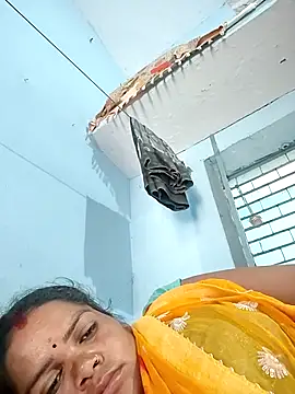 Snapshot of Rashi_cut chatting on September 9, 11:43 am Rashi cut online show from September 9, 11:43 am