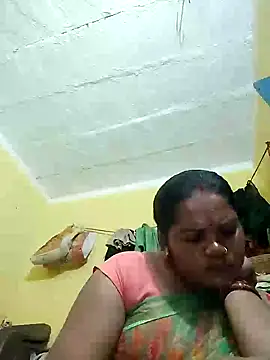 Snapshot of Rashi_cut chatting on October 9, 2:32 pm Rashi cut online show from October 9, 2:32 pm