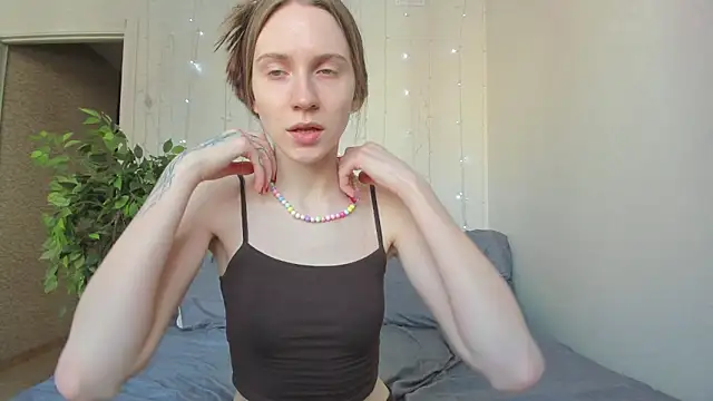 Kelly Gerzikaa online show from February 20, 7:21 am