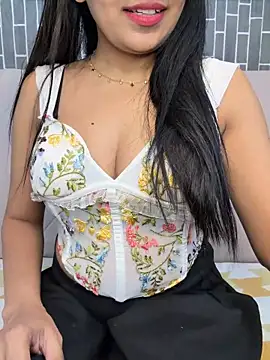 Riya-6969 online show from June 16, 6:36 am