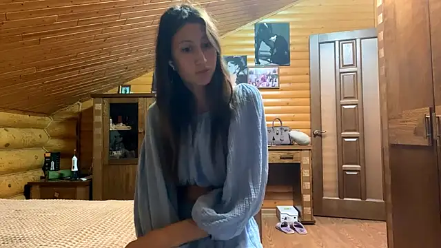 Snapshot of Shyselly chatting on September 10, 4:29 pm Shyselly online show from September 10, 4:29 pm