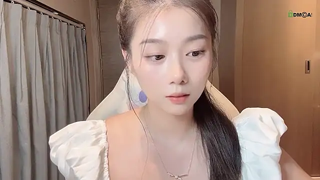 Makinghappymyself  online show from November 16, 7:25 pm