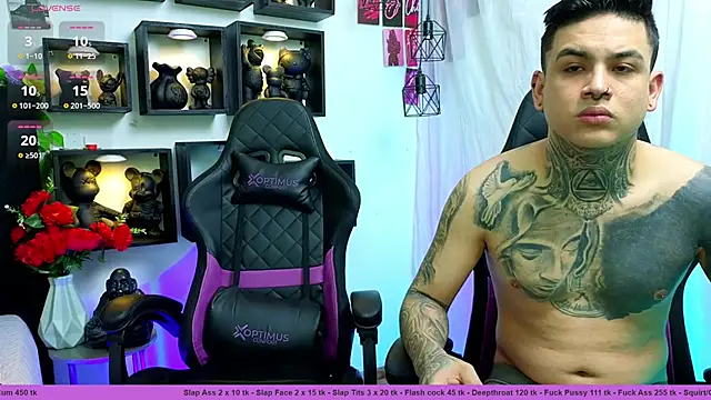 Snapshot of Sarahandzack chatting on October 3, 4:12 pm Sarahandzack online show from October 3, 4:12 pm