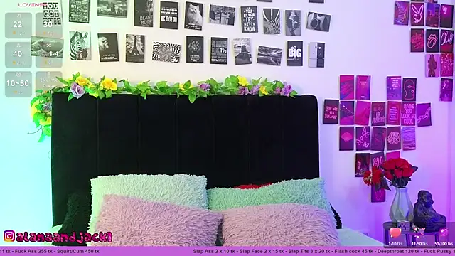 Snapshot of Sarahandzack chatting on September 17, 2:48 pm Sarahandzack online show from September 17, 2:48 pm