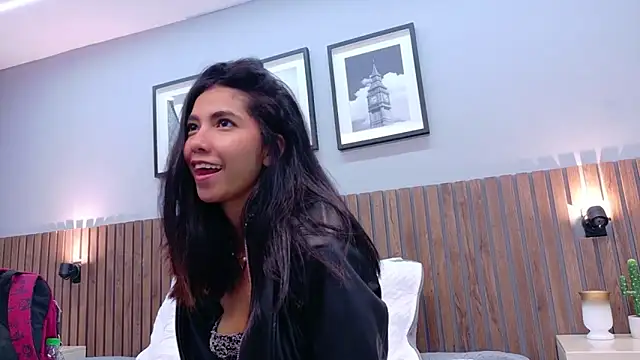 luna roja25 online show from March 6, 1:50 pm