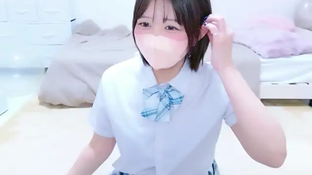 Hinata Sun online show from August 1, 9:39 pm