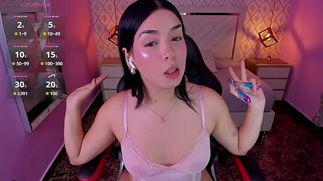 CHRISTY TEIGEN4 online show from November 25, 7:26 pm