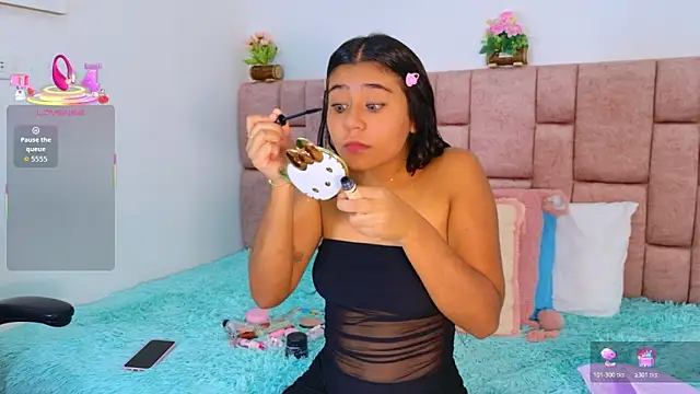 Kitty Rose   online show from December 3, 8:00 pm