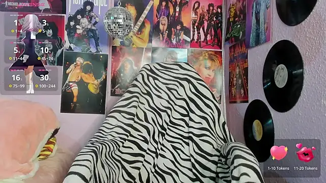 Avril Maria online show from November 10, 6:58 pm