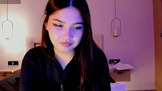 Snapshot of yummmymommy chatting on September 16, 2:25 pm yummmymommy online show from September 16, 2:25 pm
