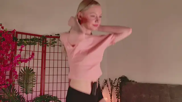 NyxBlonde online show from November 21, 1:46 pm