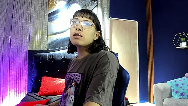 christina vamp1 online show from October 8, 1:59 pm