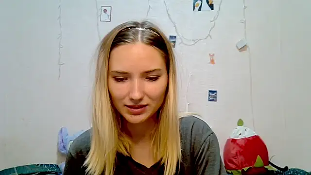  kikiclark   online show from September 18, 8:29 pm