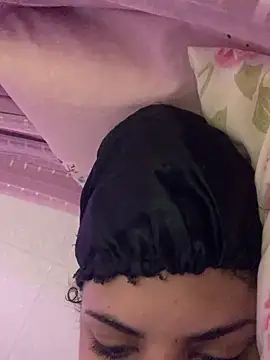 luluzinhax online show from February 7, 1:15 pm