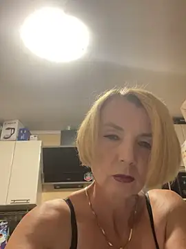 Snapshot of VasylynaLove421 chatting on September 10, 7:14 pm VasylynaLove421 online show from September 10, 7:14 pm
