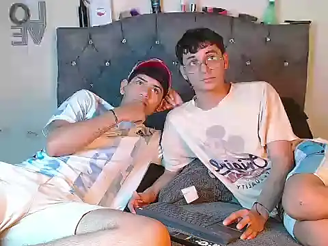 Snapshot of logan_willyams_ chatting on September 19, 12:20 am logan willyams online show from September 19, 12:20 am