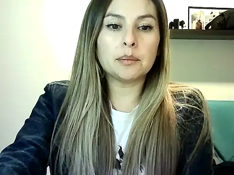 Valery  Rouse  online show from July 29, 12:32 am