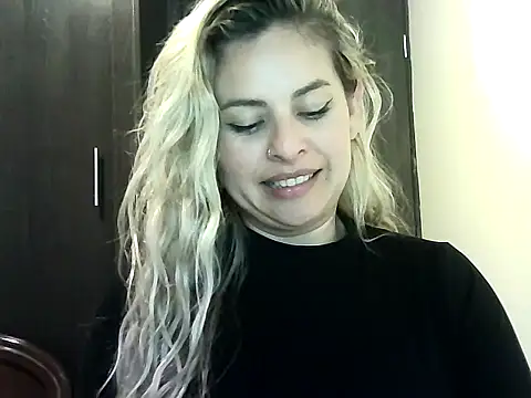 Valery  Rouse  online show from November 22, 3:31 am