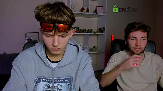 travis wolf  online show from October 4, 7:07 pm