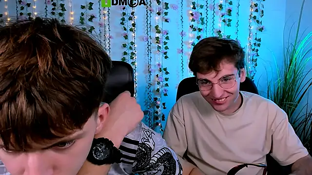 travis wolf  online show from October 12, 7:27 pm