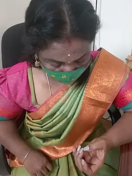 Snapshot of Tamil_Kavitha10 chatting on October 8, 6:12 pm Tamil Kavitha10 online show from October 8, 6:12 pm