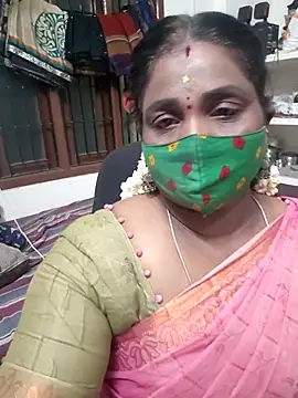 Snapshot of Tamil_Kavitha10 chatting on October 20, 5:49 pm Tamil Kavitha10 online show from October 20, 5:49 pm