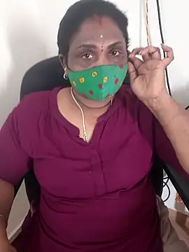 Snapshot of Tamil_Kavitha10 chatting on September 18, 9:41 am Tamil Kavitha10 online show from September 18, 9:41 am