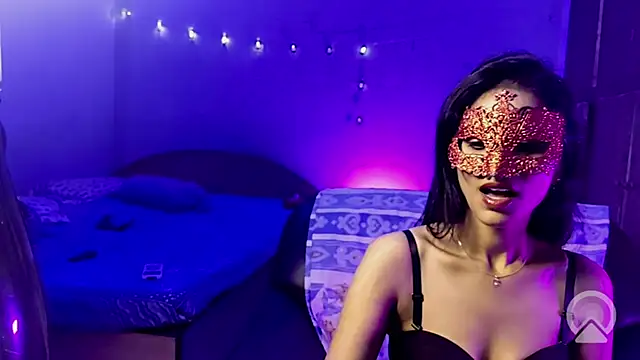 royeoy22 online show from October 10, 12:32 pm