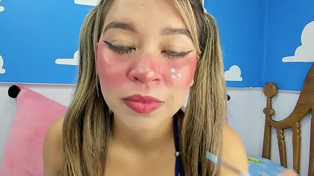 miss  evolet online show from July 6, 11:04 am