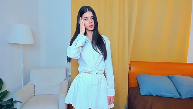 JoCauterucci online show from October 26, 7:15 am