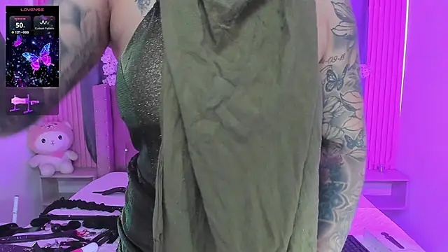 Nayla-Mouna online show from March 6, 8:15 pm