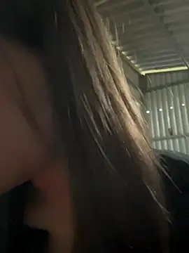 SarahBeii online show from November 17, 3:51 am