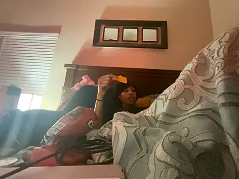 Brooke012 online show from May 13, 5:24 am