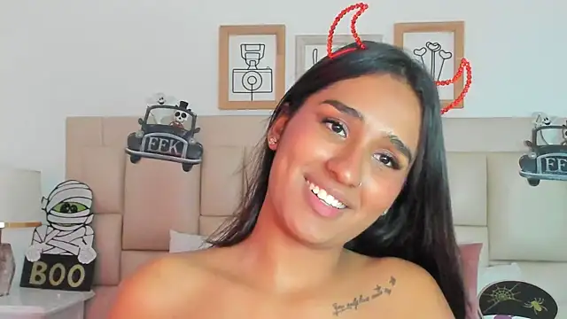 EbonyLudovica online show from November 1, 4:05 am