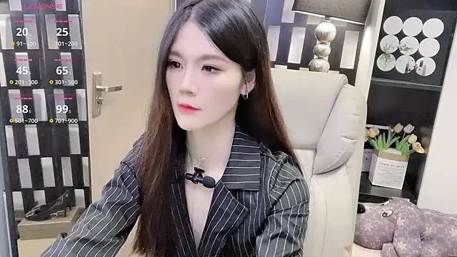 Yueyue-MM online show from November 28, 9:12 am